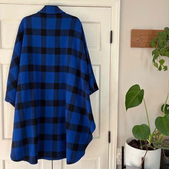 VTG Pendleton Blue Black Buffalo Check Cape Poncho Plaid 100% Wool Button Up - Picture 8 of 13